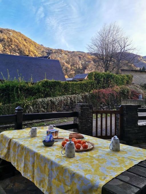 Maison 13 Pers A 10Mn De Luchon Cazaux-Layrisse Luaran gambar